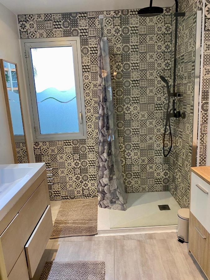 Appartement Lumineux 6 Places Avec Vue Sur Marina 망들리유 라 나플 외부 사진